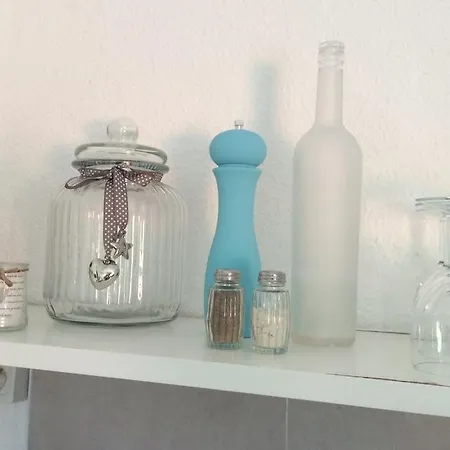 Le 10 Apartment *