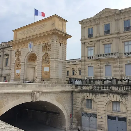 Le 10